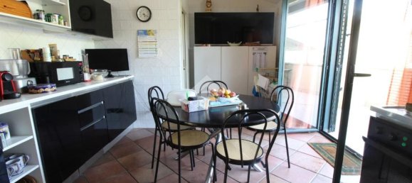 3 bedrooms Apartment in Caserta, Italy No. 377713 11