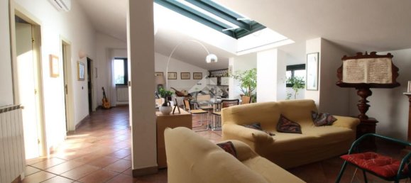 3 bedrooms Apartment in Caserta, Italy No. 377713 8