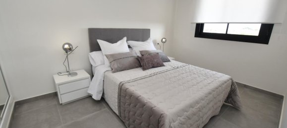 2 bedrooms Penthouse in Urbanizacion Las Filipinas, Spain No. 6736 15