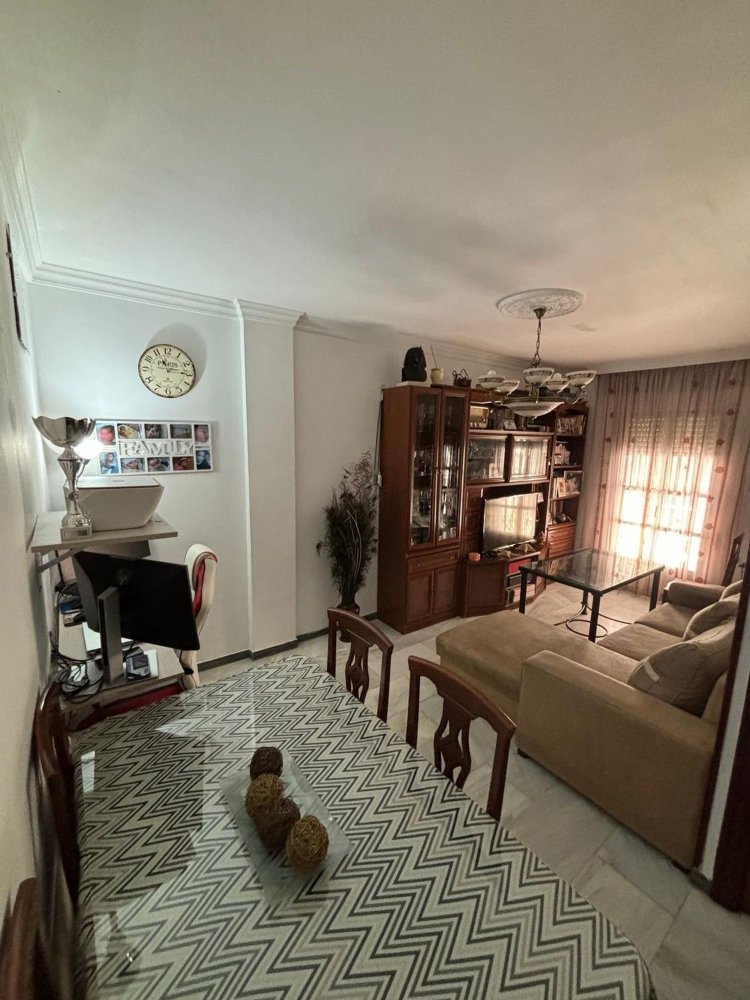 Apartamento de 3 dormitorios en Córdoba, Spain No. 154017