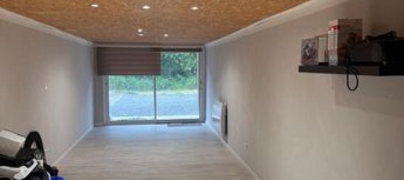 275m² Commercial property in Ploeren, France No. 312837 6