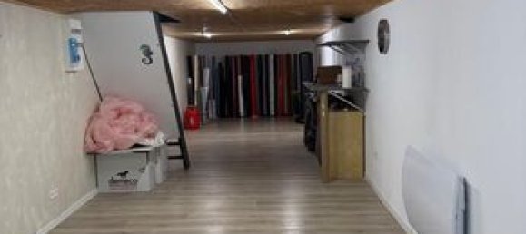 275m² Commercial property in Ploeren, France No. 312837 7