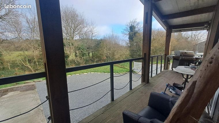 275m² Commercial property in Ploeren, France No. 312837