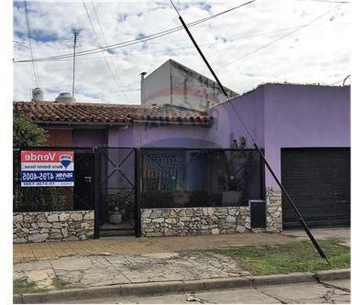 4 bedrooms House in Tres de Febrero, Argentina No. 60931