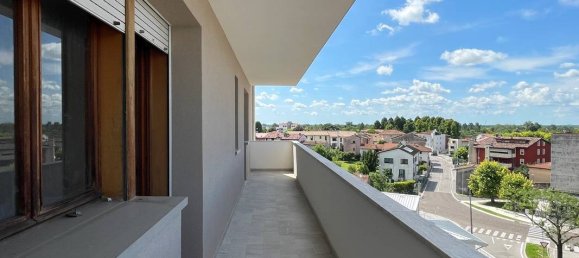 Квартира с 2 спальнями в Порденоне, Италия № 269530 18