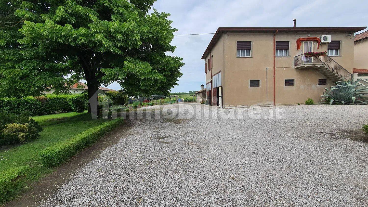 7 غرف نوم فيلا في Riva del Po, Italy رقم 85512