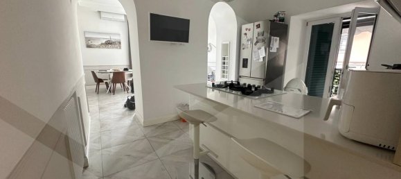 3-salle Appartement à Naples, Italy No. 24884 18