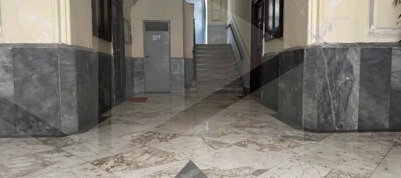 3-salle Appartement à Naples, Italy No. 24884 7