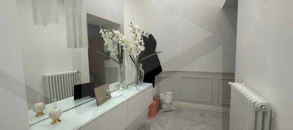 3-salle Appartement à Naples, Italy No. 24884 49