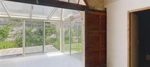 5 bedrooms Townhouse in Yonne, France No. 363503 4