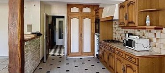 5 bedrooms Townhouse in Yonne, France No. 363503 2