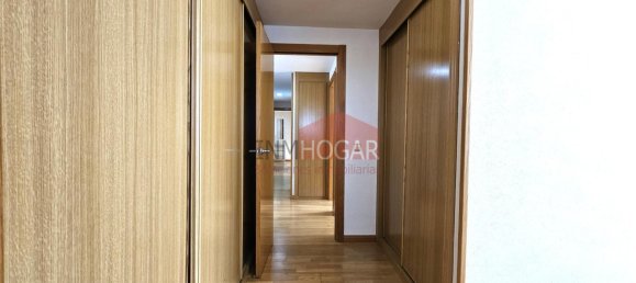 Apartamento de 4 dormitorios en Ávila, Spain No. 66215 42