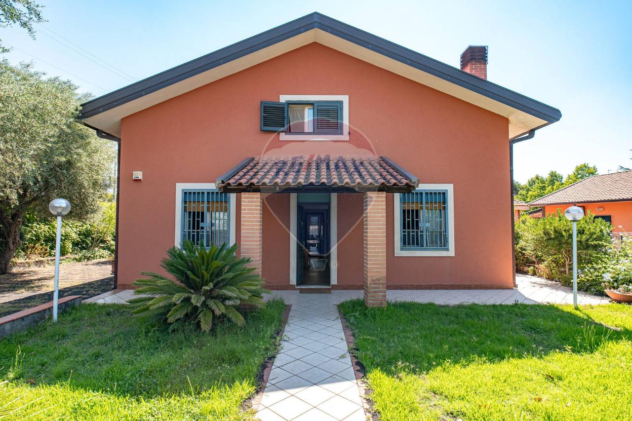 Вилла с 6 комнатами в Педара, Италия № 137811