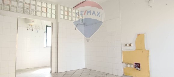 2-Zimmer Gewerbliche Immobilie in Montevarchi, Italy, Nr. 346119 3