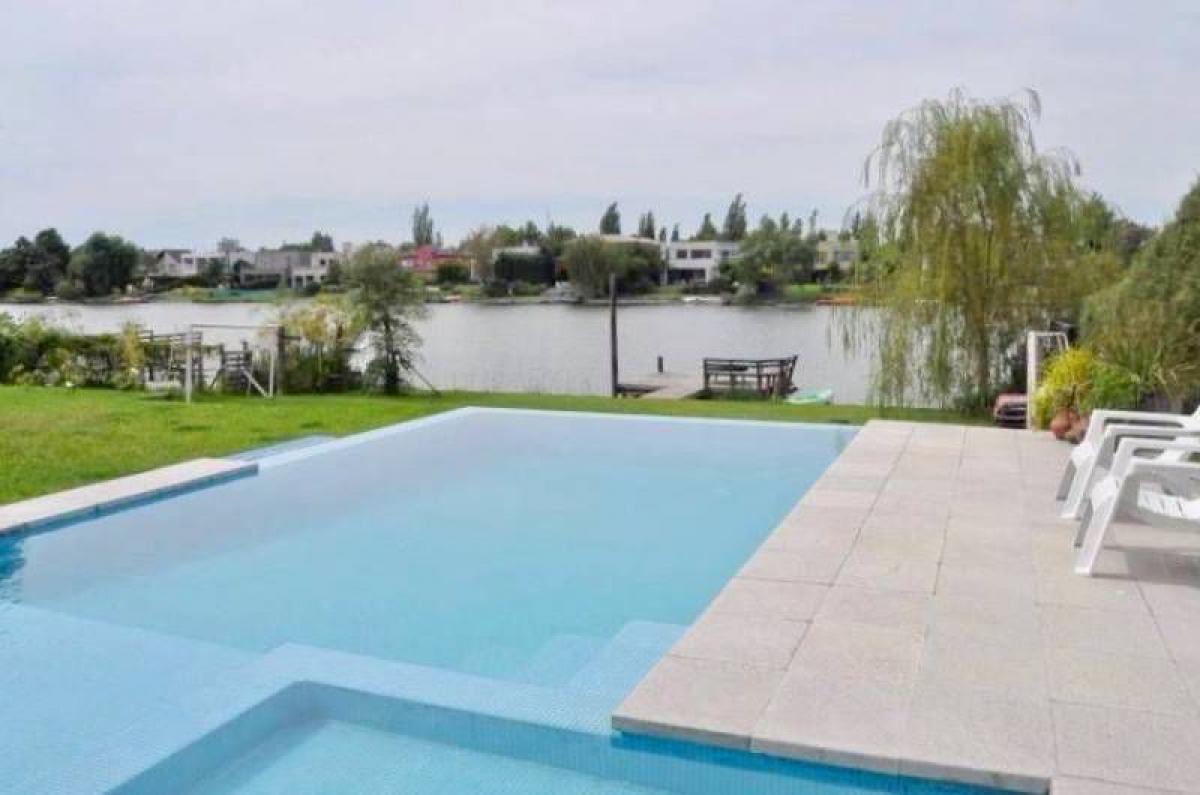 4 غرف نوم منزل في Tigre, Argentina رقم 7199