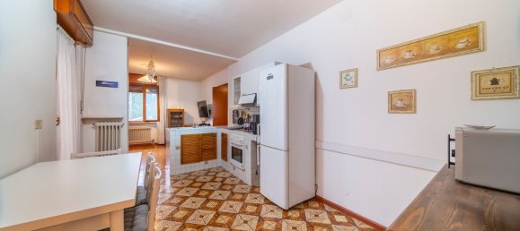 2 Schlafzimmer Wohnung in Udine, Italy, Nr. 375992 2