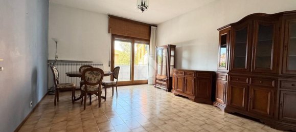 2 rooms Apartment in Udine, Italy No. 283275 2