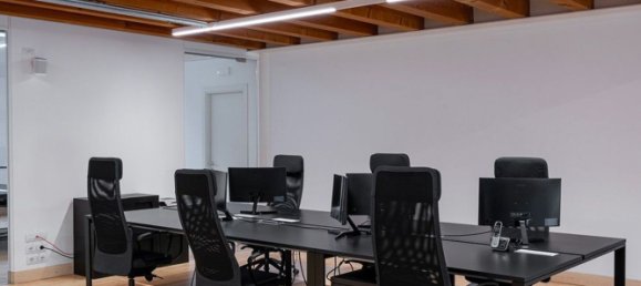 403m² Office in Verona, Italy No. 107499 5