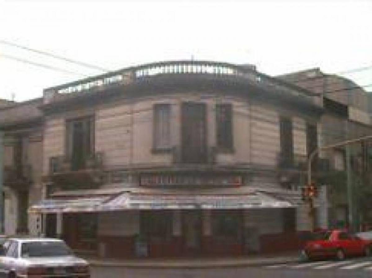 Gebäude in Buenos Aires, Argentina 326m², Nr. 108156