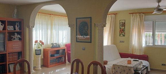 3 bedrooms Villa in La Nucia, Spain No. 177125 2