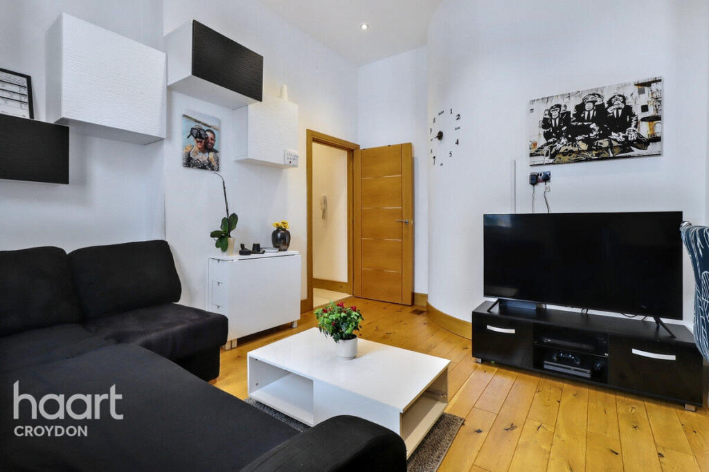 2 bedrooms Apartment in South Croydon, United Kingdom No. 4878