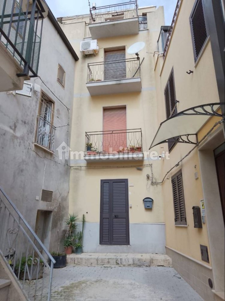 Casa T3 em Chiaramonte Gulfi, Italy N.º 250869