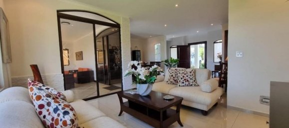 Дом с 4 спальнями в Санта-Ана, Коста-Рика № 793 4