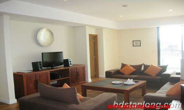 3 bedrooms Apartment in Hoan Kiem, Vietnam No. 5591