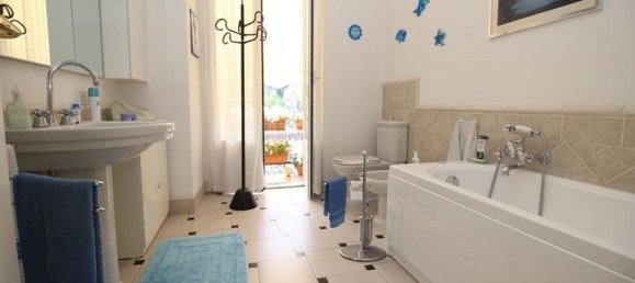 5 rooms Apartment in Alassio, Italy No. 238309 9