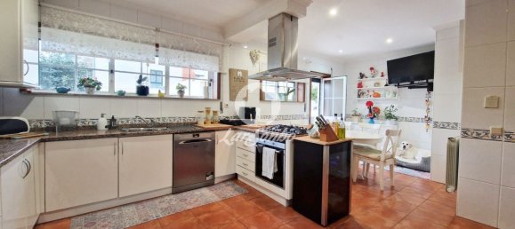 4 bedrooms Townhouse in Maia, Portugal No. 108021 19