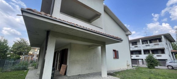 Casa T5 em Mede, Italy N.º 360870 12