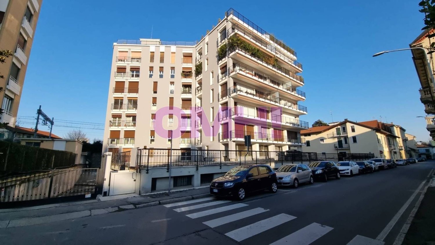 1غرفة مكتب في Gallarate, Italy رقم 145621