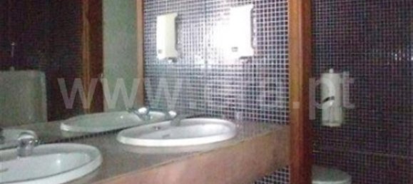 1225m² Building in Vila Real, Portugal No. 70790 11