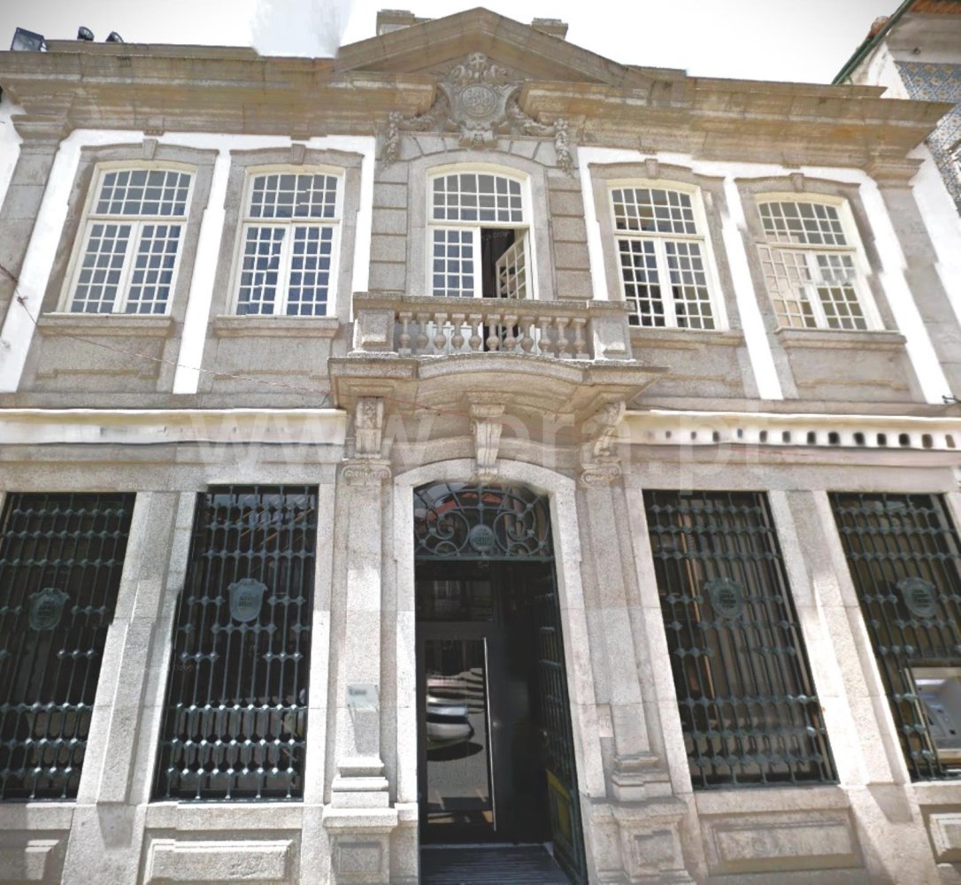 1225m² Building in Vila Real, Portugal No. 70790