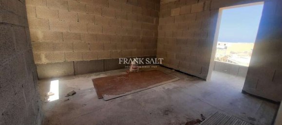 2 bedrooms Penthouse in Marsalforn, Malta No. 671 13