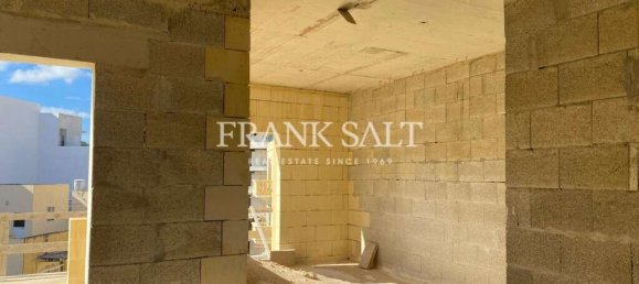 2 bedrooms Penthouse in Marsalforn, Malta No. 671 2