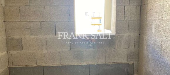 2 bedrooms Penthouse in Marsalforn, Malta No. 671 14