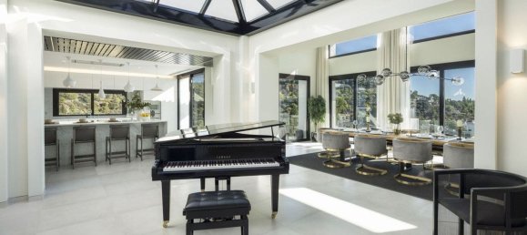 Villa de 5 dormitorios en El Madronal, Spain No. 31762 9