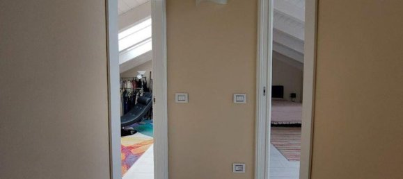 3 rooms Duplex in Parma, Italy No. 114372 9