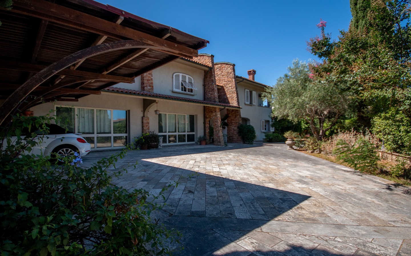 4 bedrooms Villa in Bibbona, Italy No. 339493