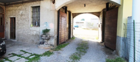 4-salle Duplex à Rescaldina, Italy No. 259088 2