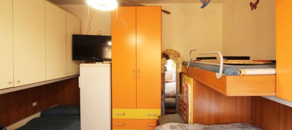 4-salle Duplex à Rescaldina, Italy No. 259088 9