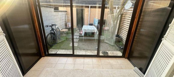 3 bedrooms House in Evry, France No. 181304 8