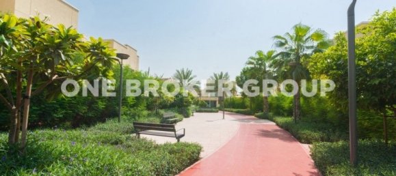 4 Schlafzimmer Villa in Al Barsha, UAE, Nr. 1147 13