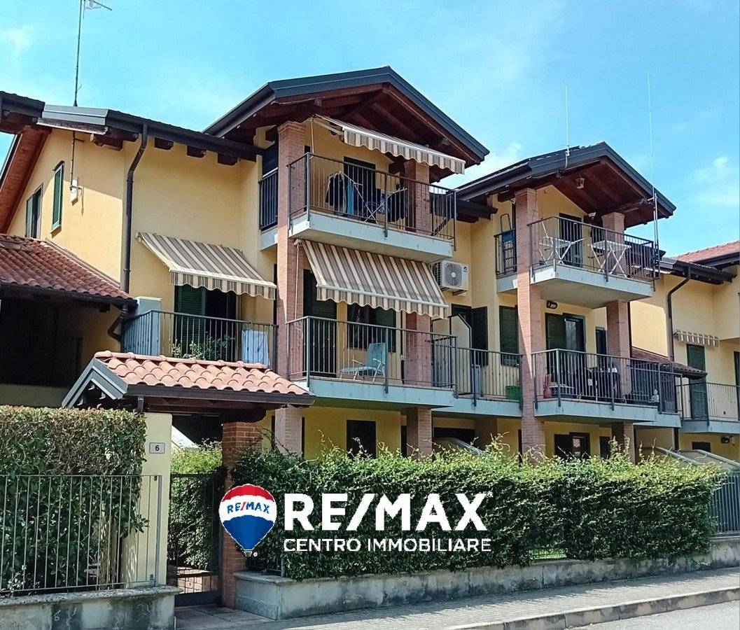 Apartamento de 2 dormitorios en Solbiate Arno, Italy No. 288824