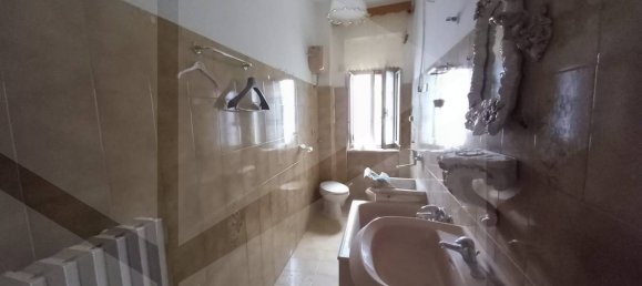 5 rooms Apartment in Vico del Gargano, Italy No. 18818 7