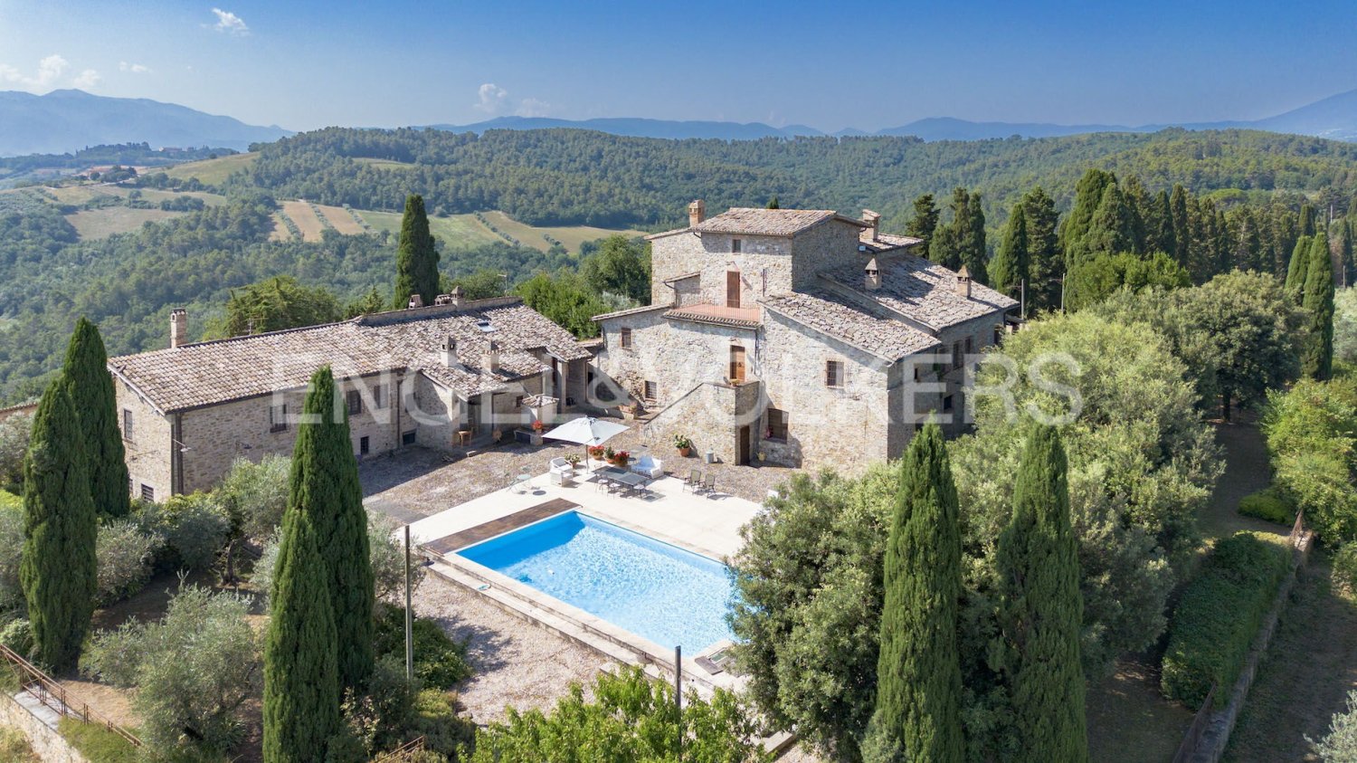 Casa de 8 dormitorios en Spoleto, Italy No. 131316