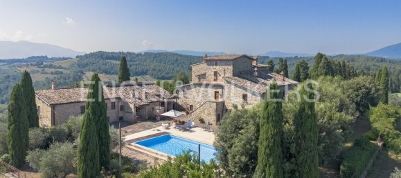 Casa de 8 dormitorios en Spoleto, Italy No. 131316 14