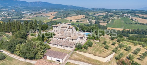 Casa de 8 dormitorios en Spoleto, Italy No. 131316 12