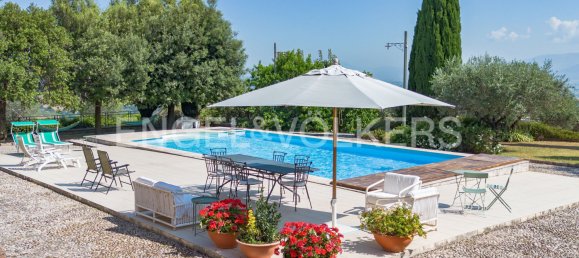 Casa de 8 dormitorios en Spoleto, Italy No. 131316 16